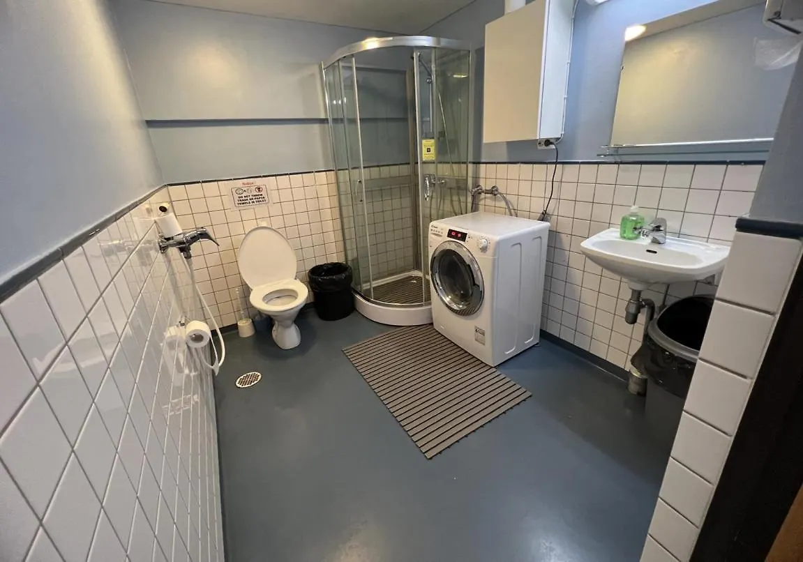 Office House Services 211 Helsinki Hostel
